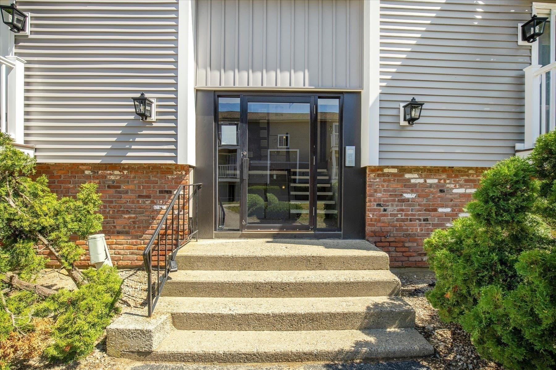Condominium at 8 Royal Dane Dr # 68, Marshfield MA 02050, Marshfield, photo 22 of 39