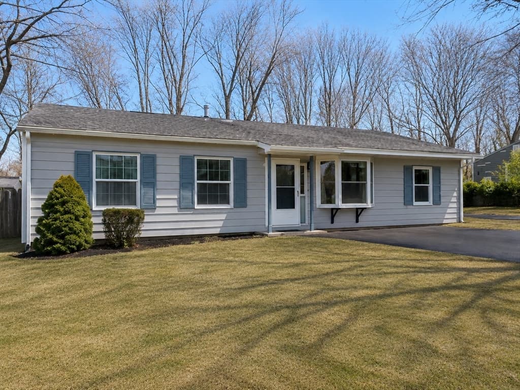 458 Beech St, Rockland MA 02370