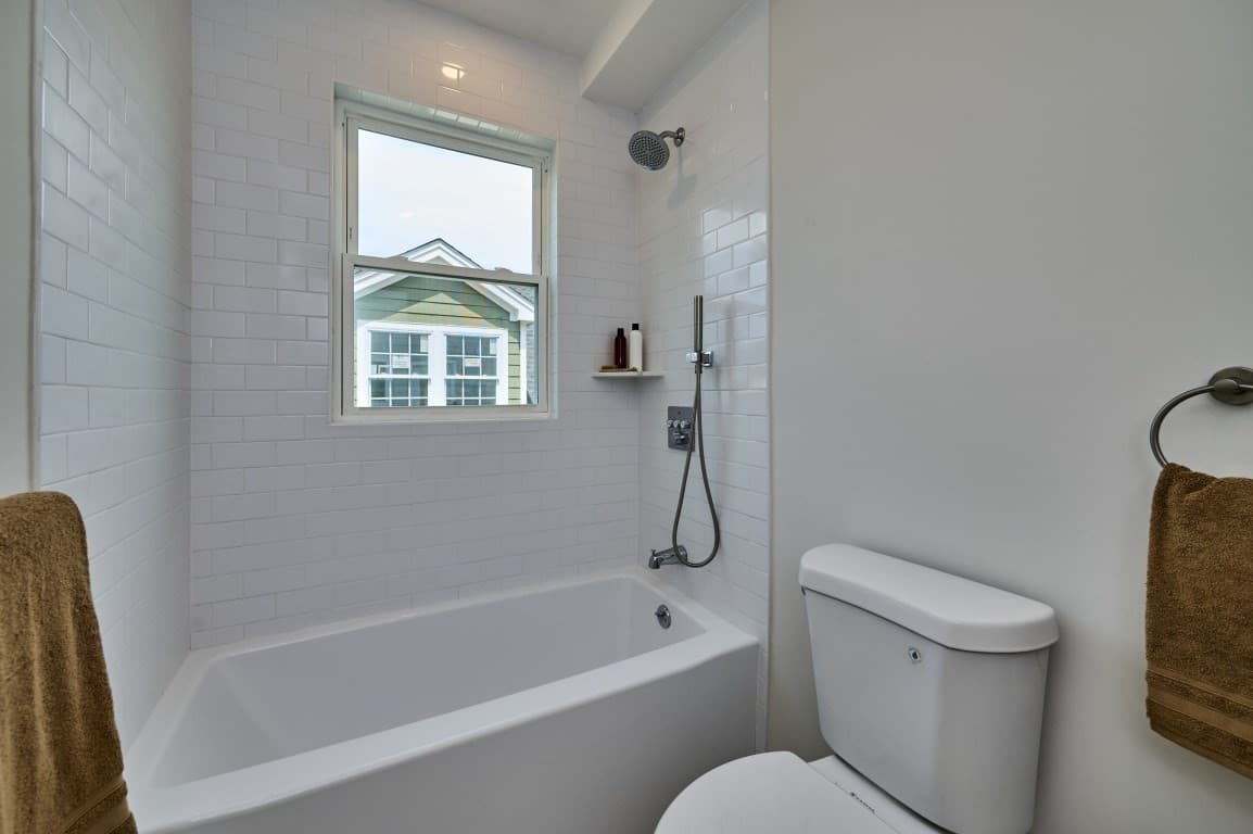 4 Family at 17 Macarthur Street, Somerville MA 02145, Somerville, photo 13 of 28