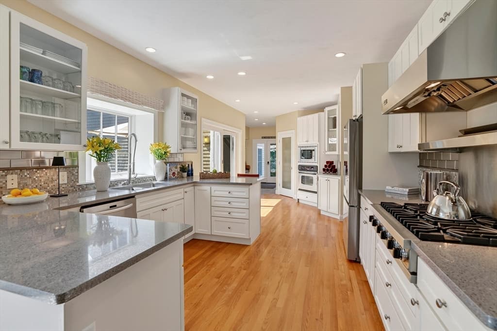 8 Woodhaven Dr, Edgartown MA 02539 photo 8