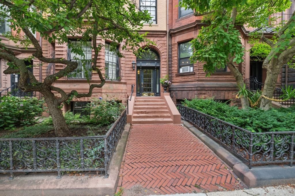 233 Commonwealth Avenue # 7, Boston MA 02116 photo 2