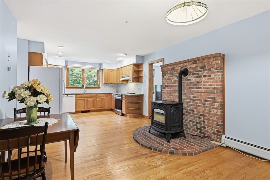 232 Gold St, Belchertown MA 01007 photo 7