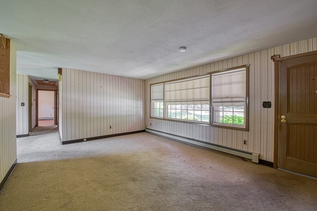 33 Upton St, Brockton MA 02302 photo 9