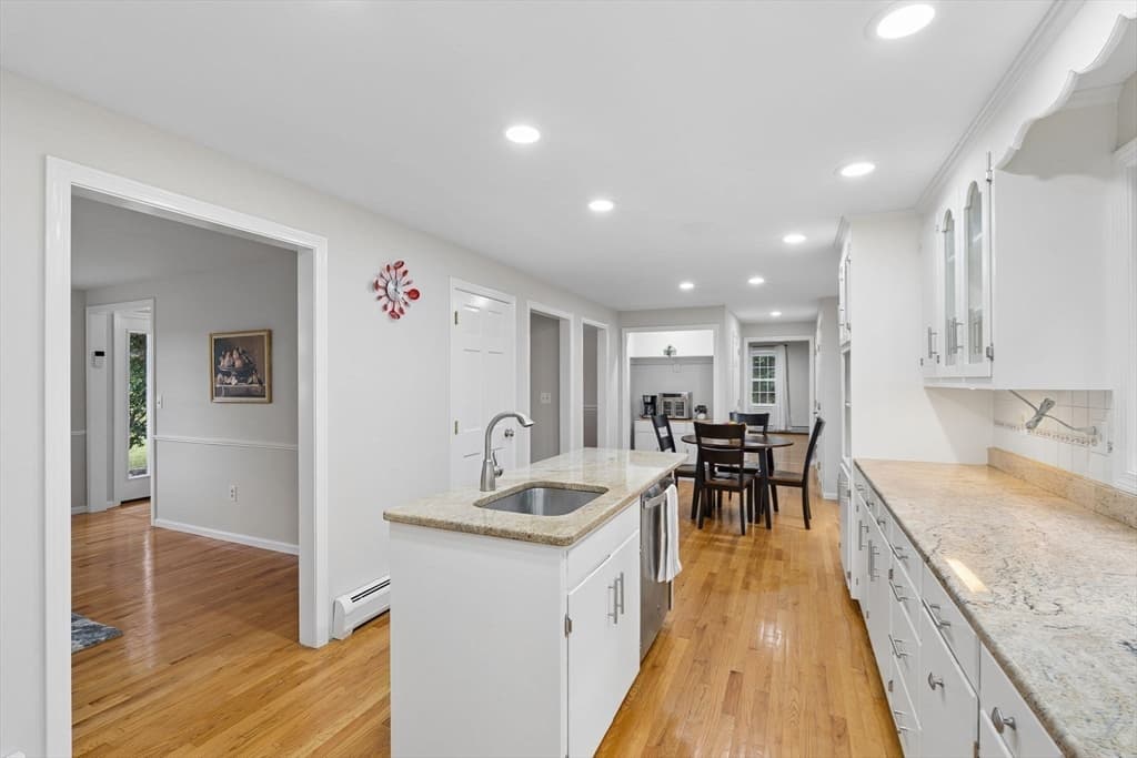 7 Providence Road, Westford MA 01886 photo 13