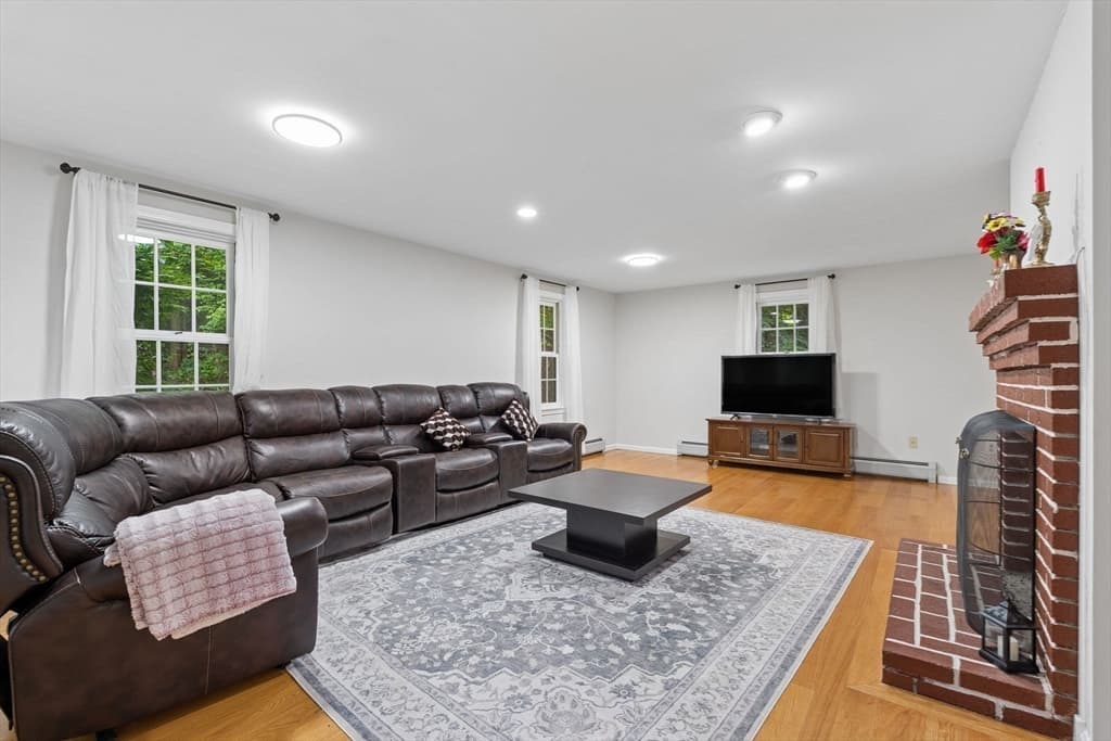 7 Providence Road, Westford MA 01886 photo 9