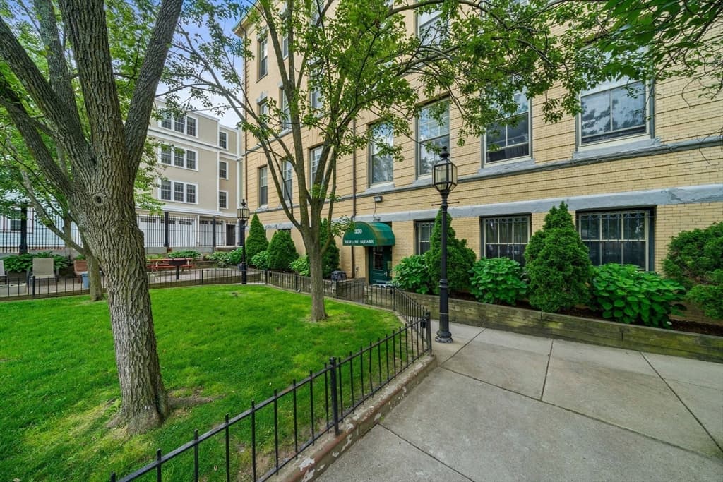 350 West Fourth Street # 209, Boston MA 02127 photo 3