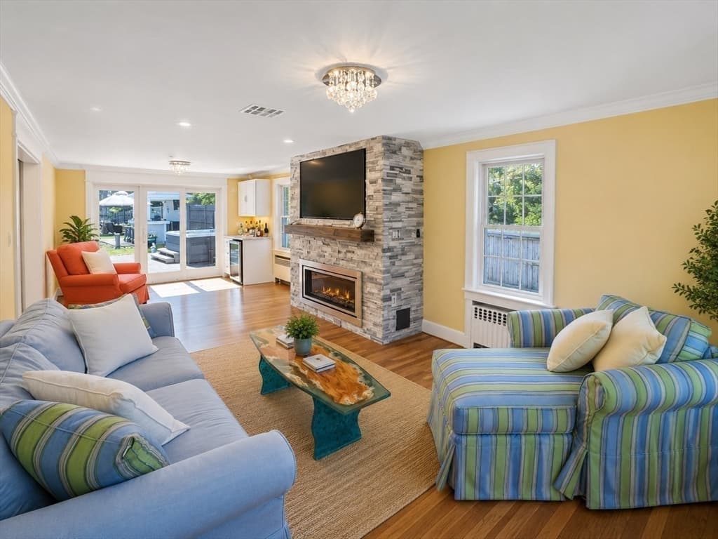 238 Liberty St, Braintree MA 02184 photo 9