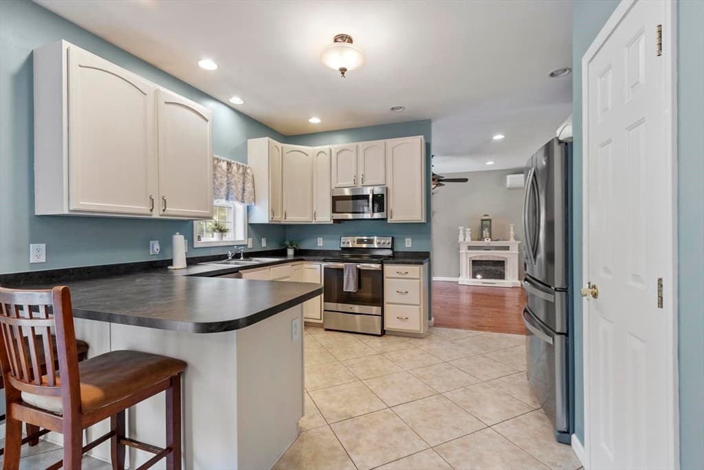 677 Franklin Rd, Fitchburg MA 01420 photo 19