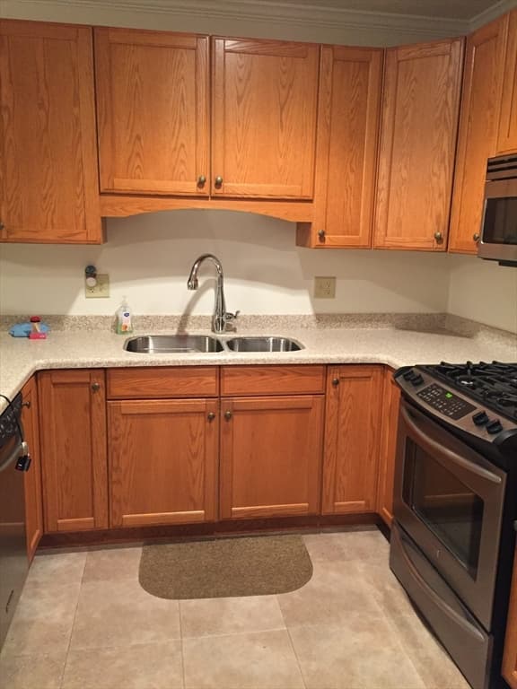1056 Victoria # 13, New Bedford MA 02745 photo 4