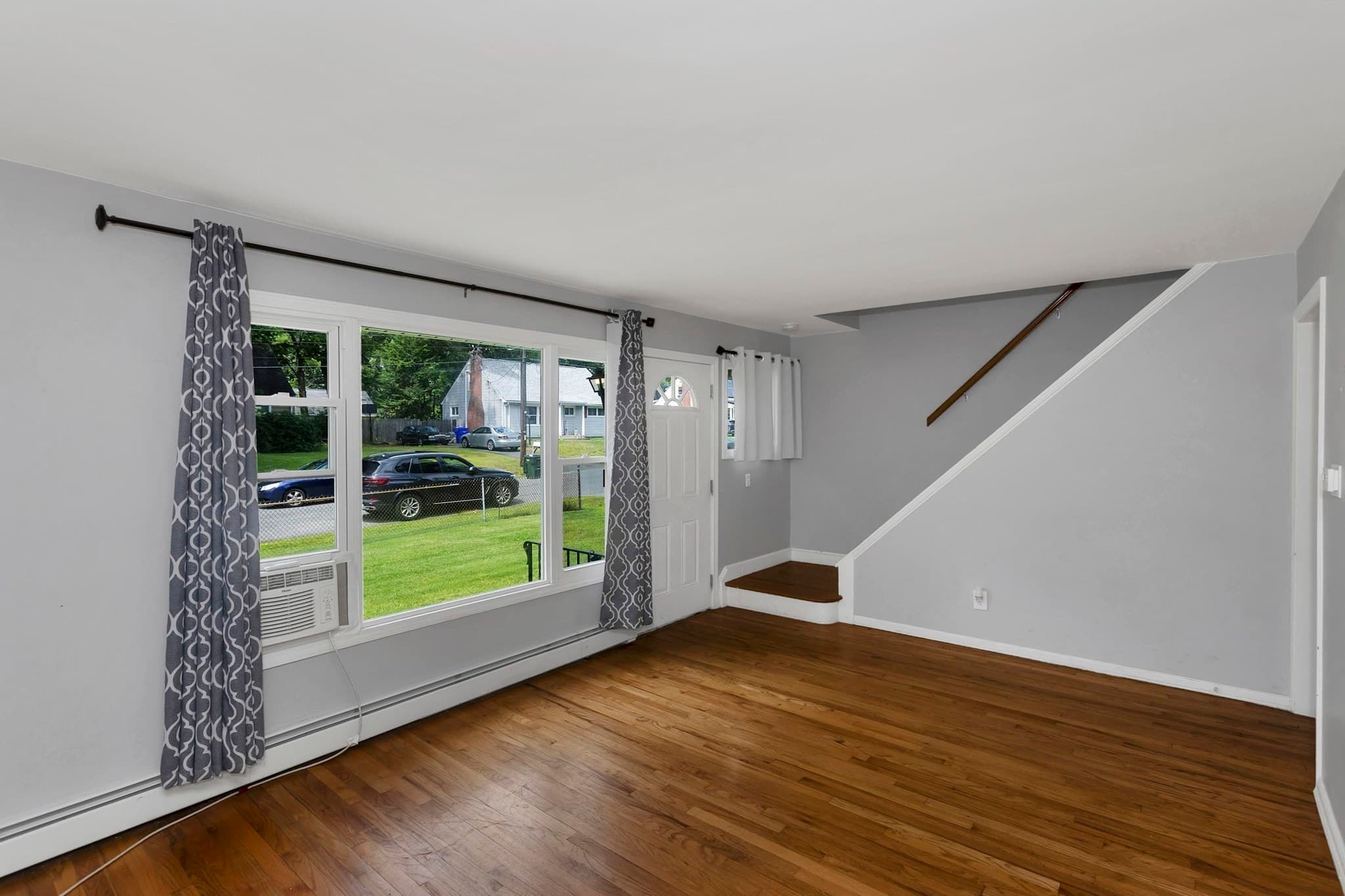 Single Family Residence at 155 Old Farm Rd, Springfield MA 01119, Springfield, photo 5 of 33