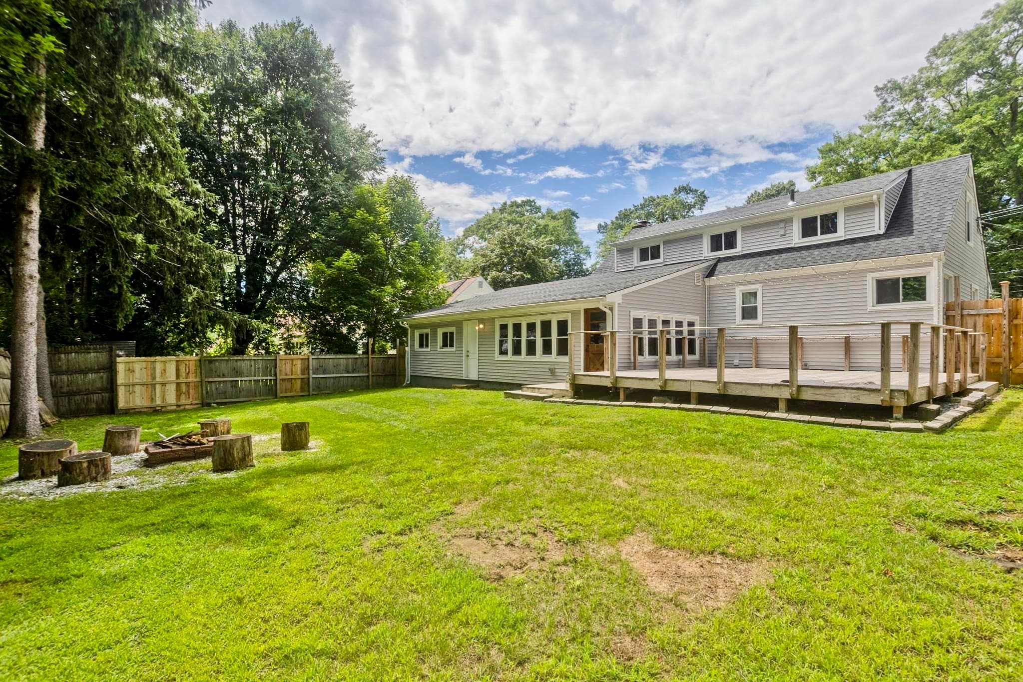 Single Family Residence at 155 Old Farm Rd, Springfield MA 01119, Springfield, photo 30 of 33