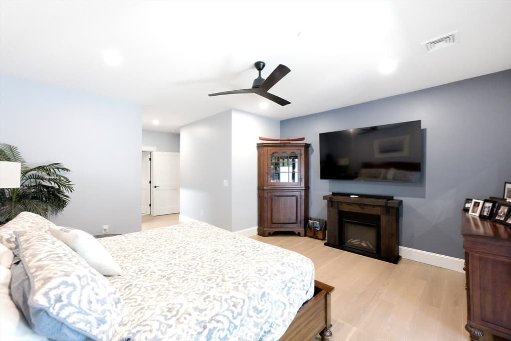 134 Court St # 2, Plymouth MA 02360 photo 28