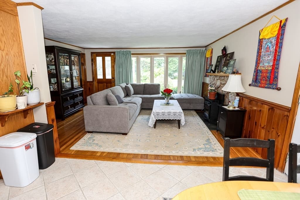 116 Pond St, Billerica MA 01821 photo 5