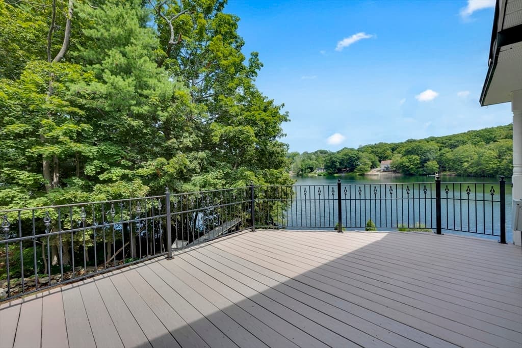 19 Crocker Ave, Lunenburg MA 01462 photo 6