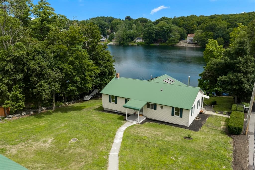 19 Crocker Ave, Lunenburg MA 01462 photo 4