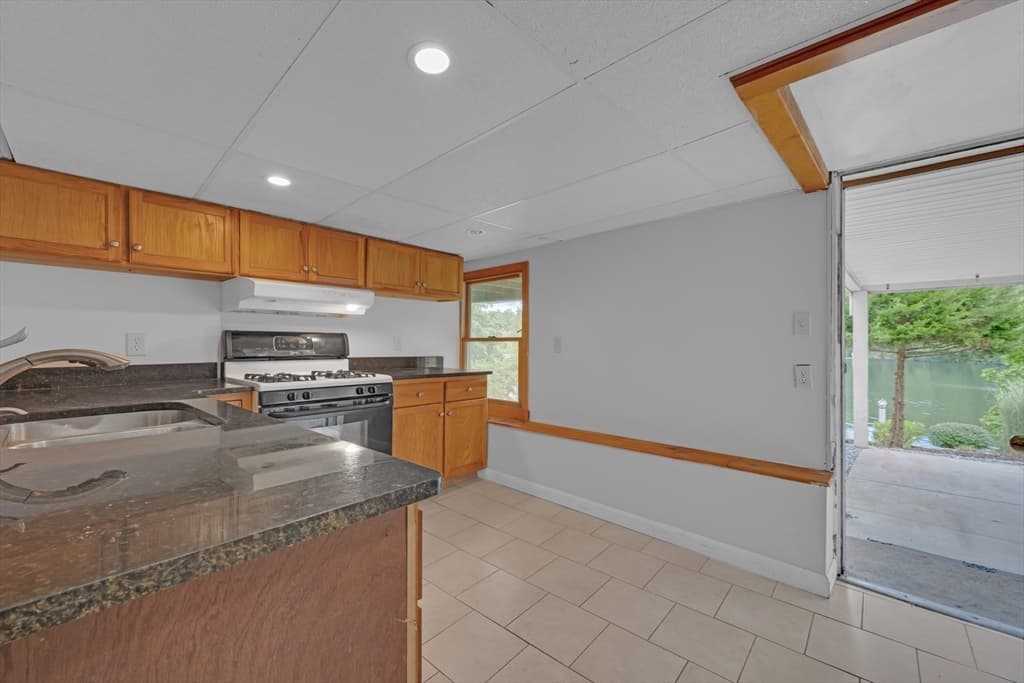 19 Crocker Ave, Lunenburg MA 01462 photo 21