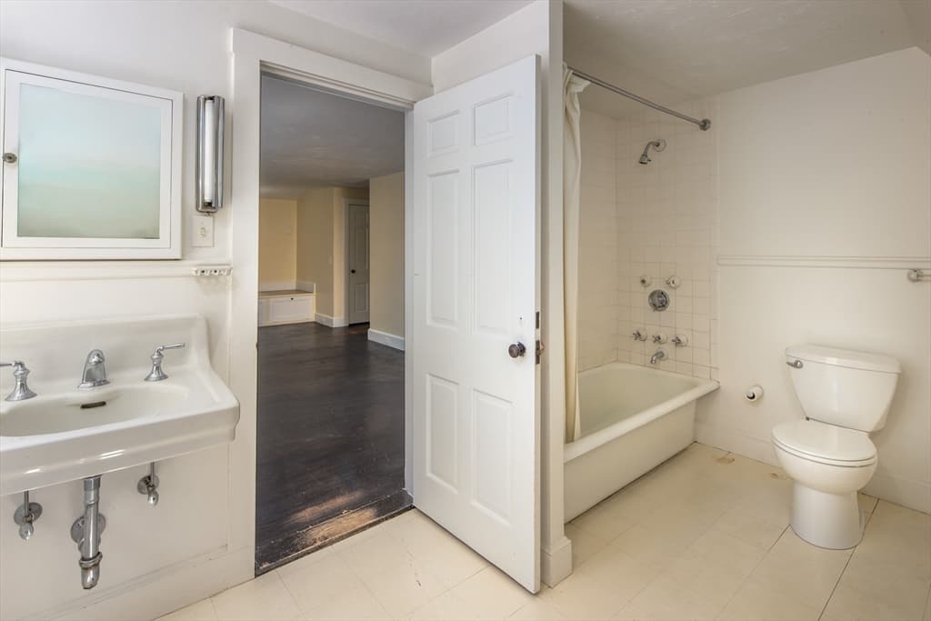 Single Family Residence at 92 Front St, Marion MA 02738, Marion, photo 26 of 38