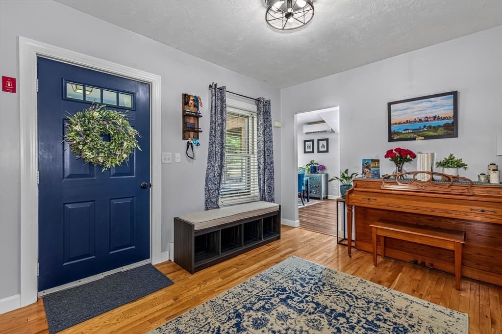 Single Family Residence at 140 Elm St, Halifax MA 02338, Halifax, photo 6 of 37