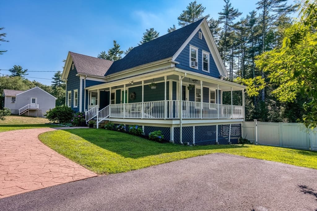 140 Elm St, Halifax MA 02338
