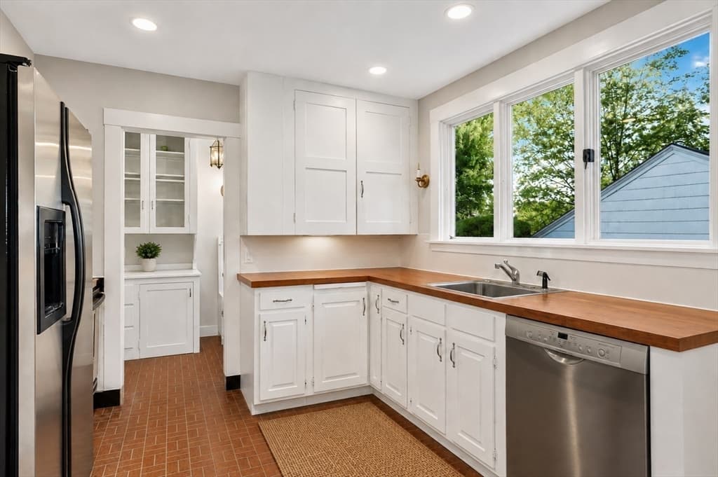 16 West Street, Belmont MA 02478 photo 6