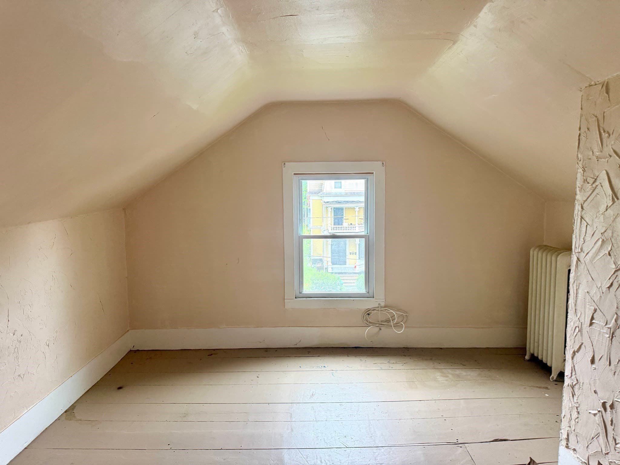 3 Family at 92 Walnut St, Clinton MA 01510, Clinton, photo 7 of 26
