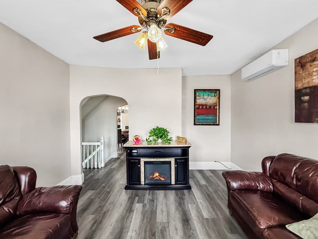 28 Ferry St, Everett MA 02149 photo 9