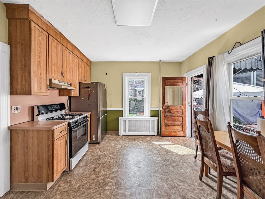 28 Ferry St, Everett MA 02149 photo 19