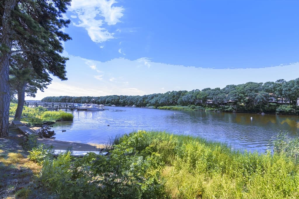 107 Shorewood Dr, Falmouth MA 02536 photo 2