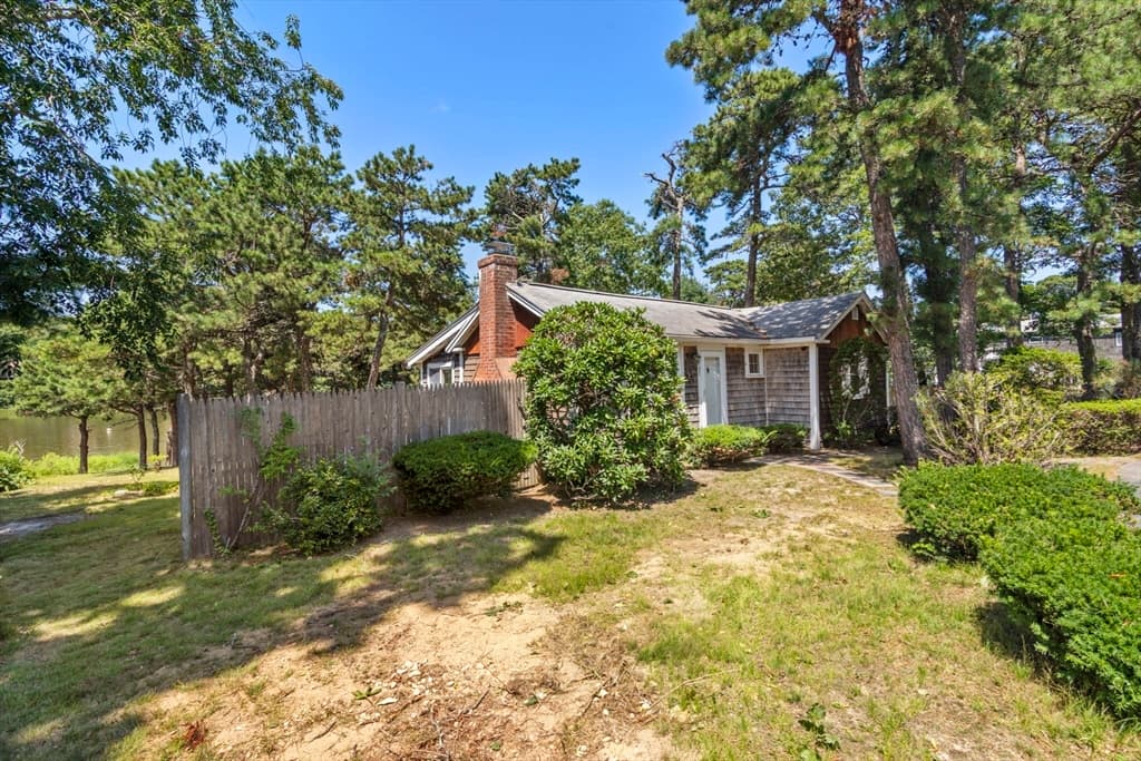 107 Shorewood Dr, Falmouth MA 02536 photo 34