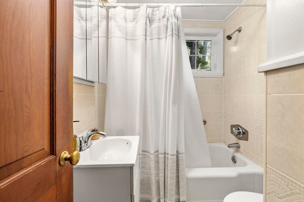 107 Shorewood Dr, Falmouth MA 02536 photo 21