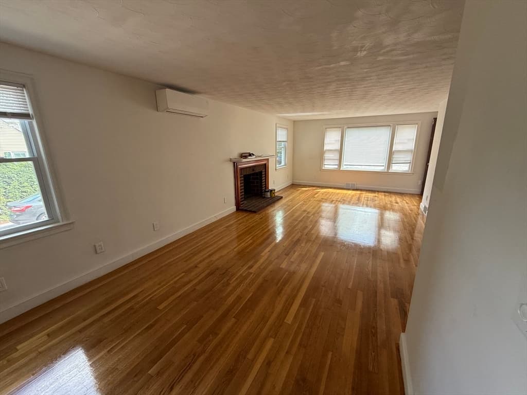 266 Lowell St, Wilmington MA 01887 photo 2
