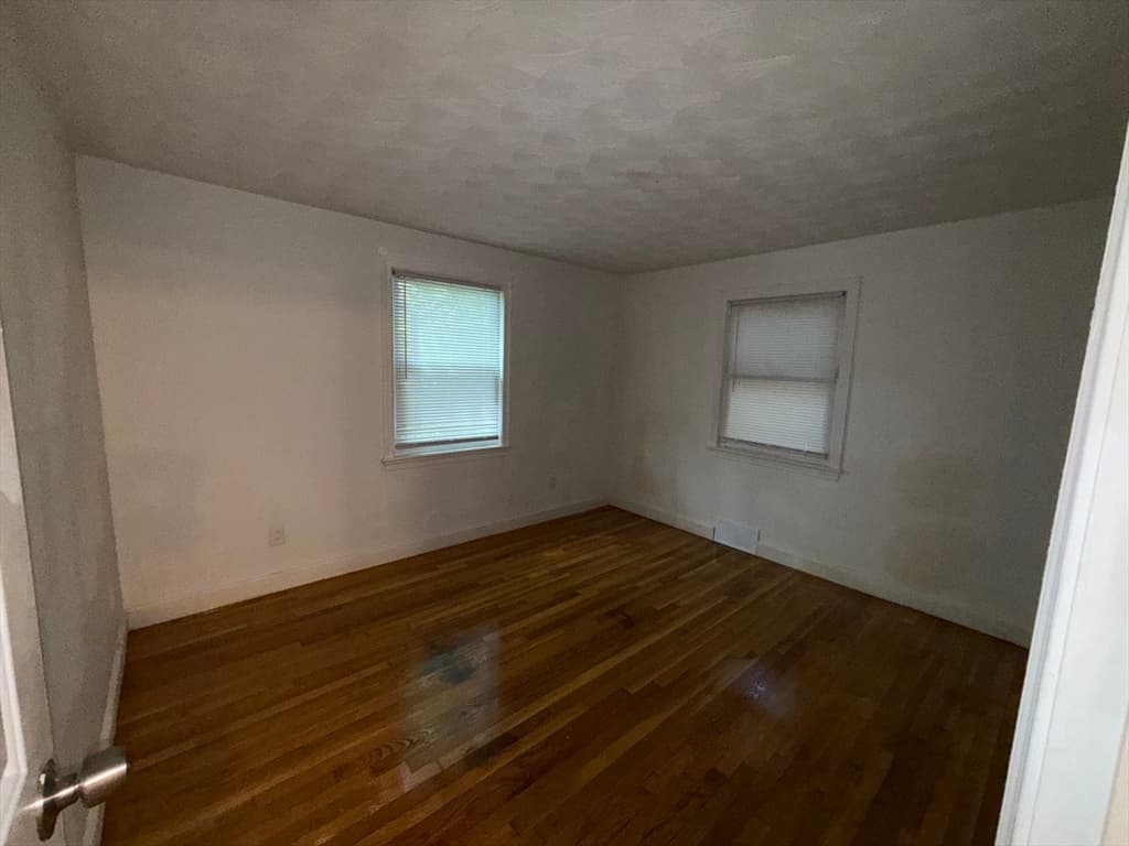 266 Lowell St, Wilmington MA 01887 photo 3
