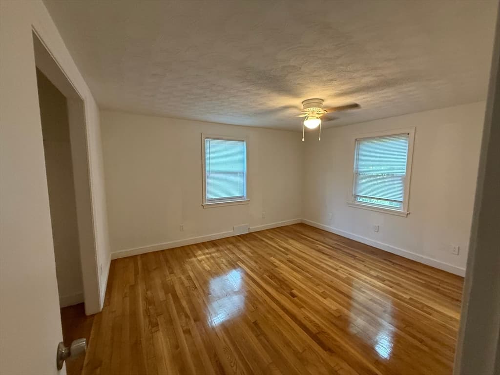 266 Lowell St, Wilmington MA 01887 photo 9