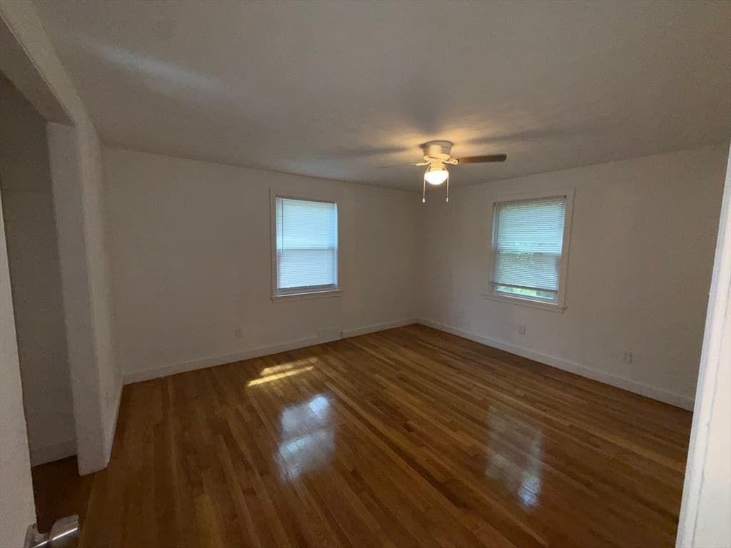 266 Lowell St, Wilmington MA 01887 photo 4