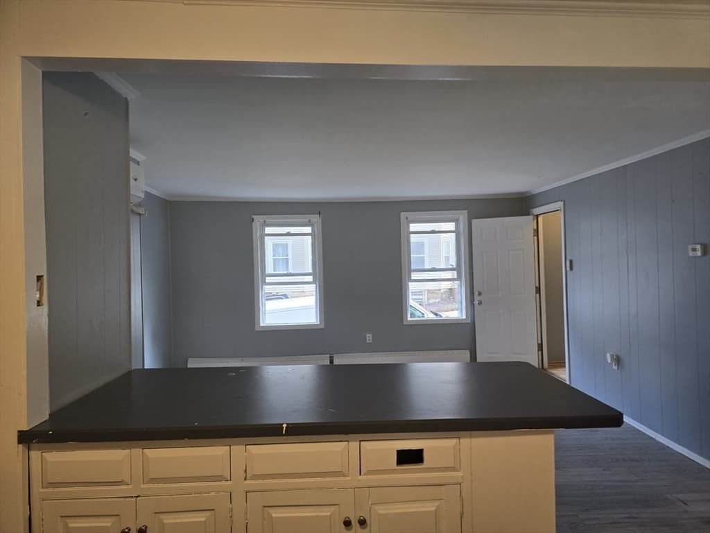 292 Tecumseh St, Fall River MA 02721 photo 5
