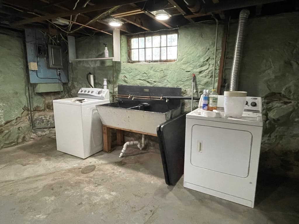 12 Tilton Ave, Brockton MA 02301 photo 35