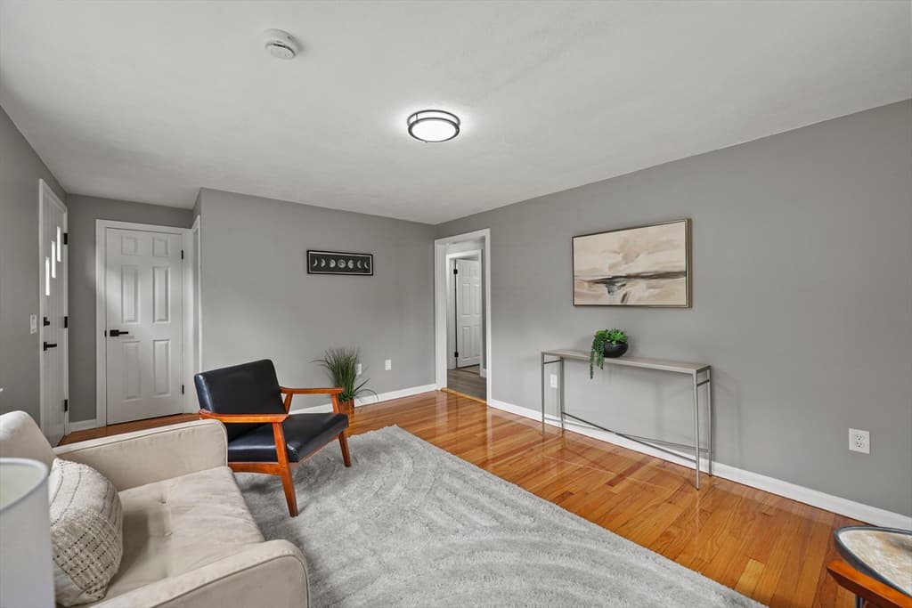 Single Family Residence at 140 Cole Ave, Pittsfield MA 01201, Pittsfield, photo 7 of 39