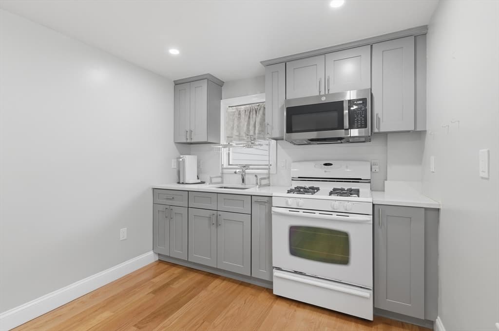 9 Vassall St, Quincy MA 02170 photo 33