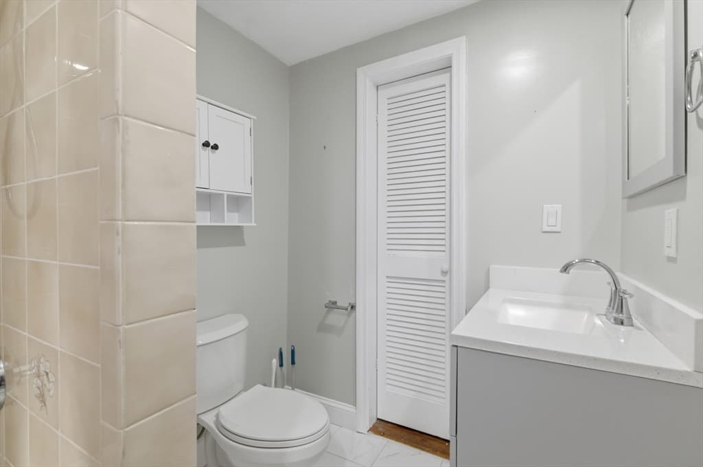 9 Vassall St, Quincy MA 02170 photo 37