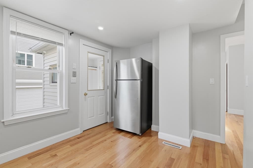 9 Vassall St, Quincy MA 02170 photo 35