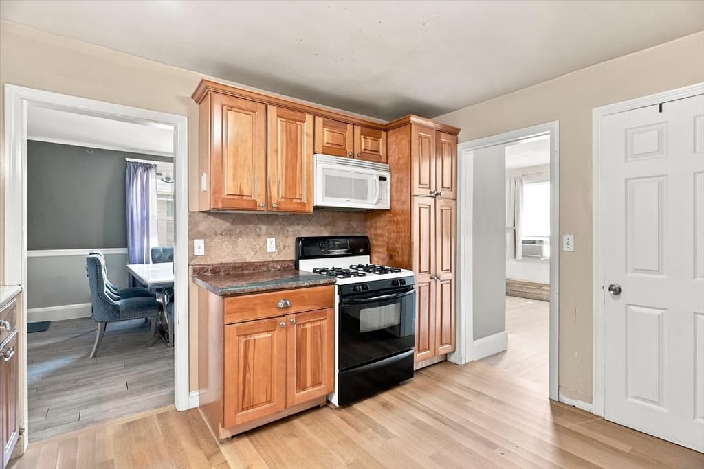 44 Fernwood Ave, Lynn MA 01904 photo 11