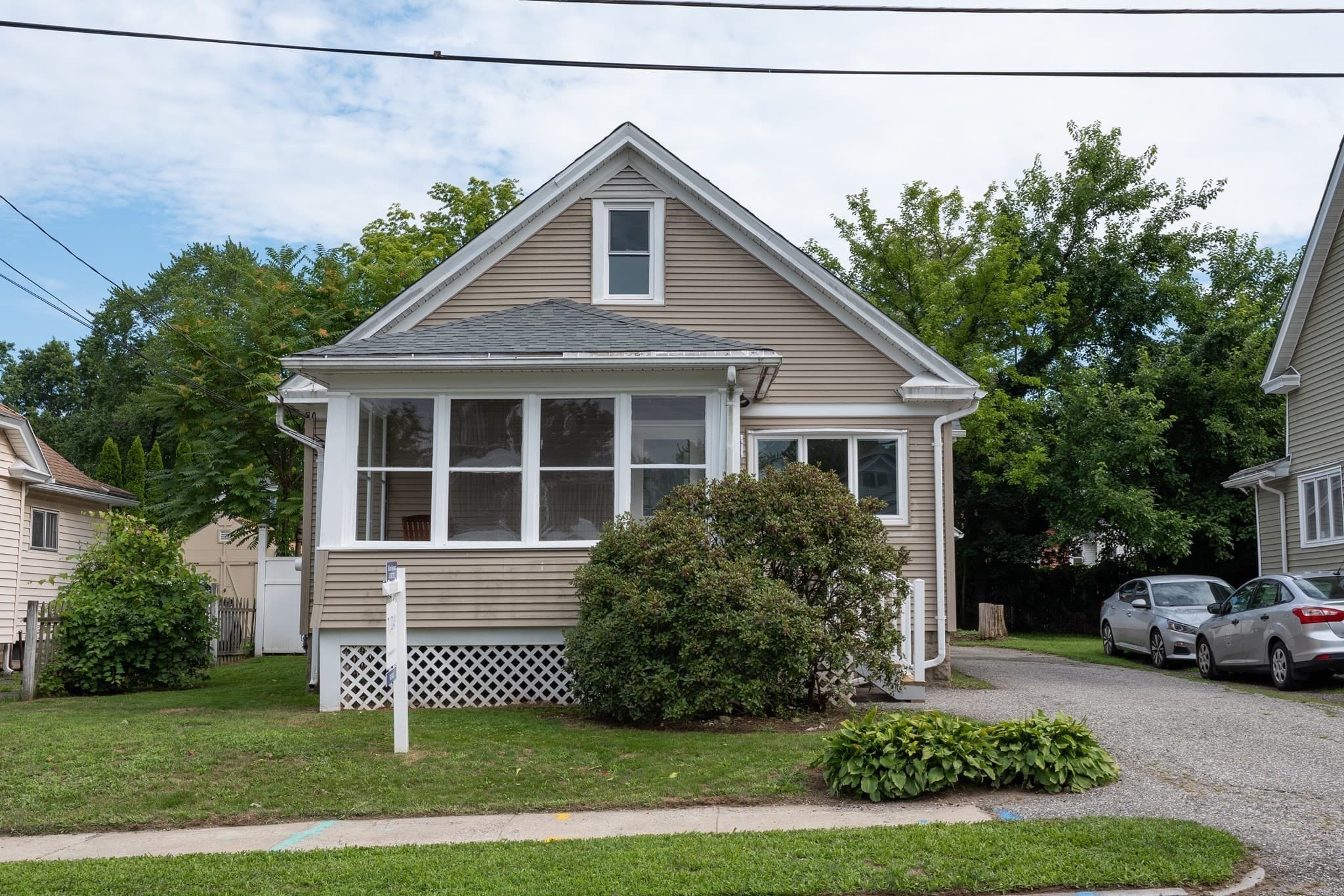 17 Bushwick Place, Springfield MA 01109