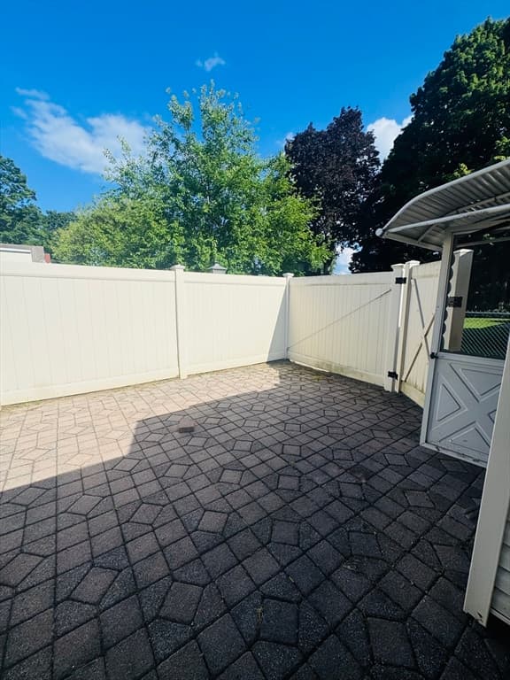 Single Family Residence at 47 Redden Rd, Springfield MA 01119, Springfield, photo 17 of 19