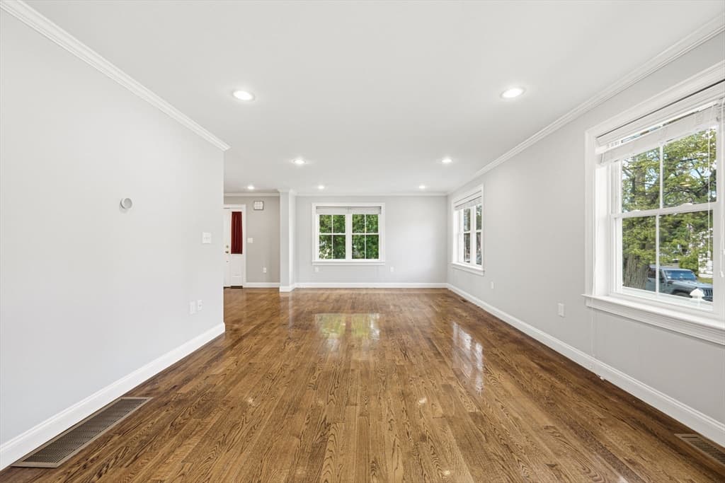 305 Lynn St, Malden MA 02148 photo 6