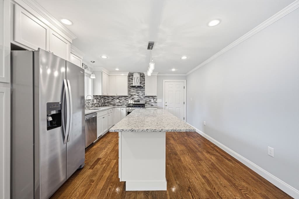305 Lynn St, Malden MA 02148 photo 3