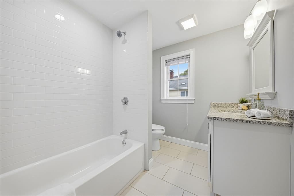 305 Lynn St, Malden MA 02148 photo 32