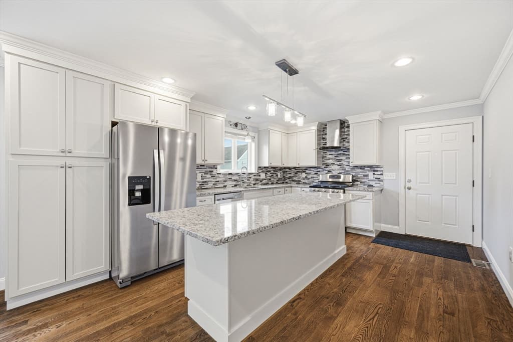 305 Lynn St, Malden MA 02148