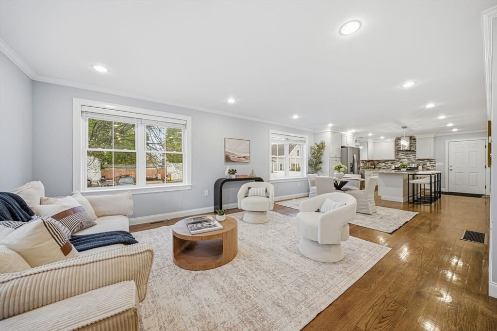 305 Lynn St, Malden MA 02148 photo 9