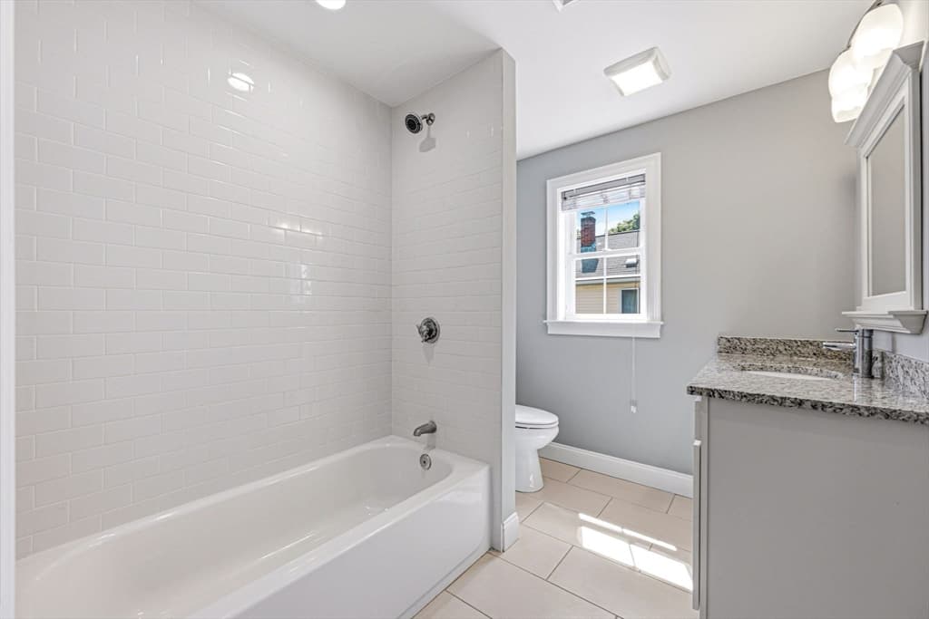 305 Lynn St, Malden MA 02148 photo 31