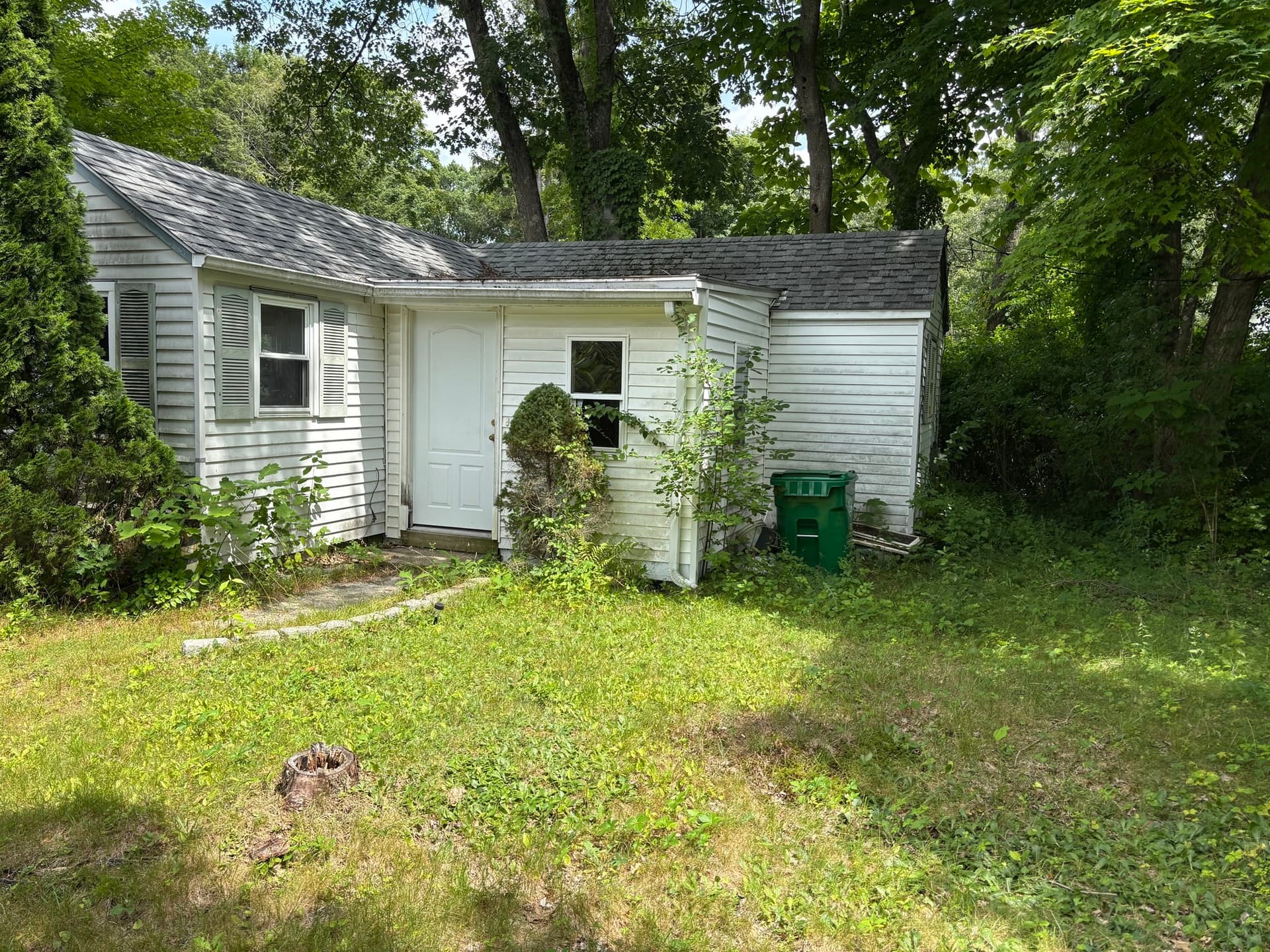 Residential at 42 Olive St, Ashland MA 01721, photo 3 of 3